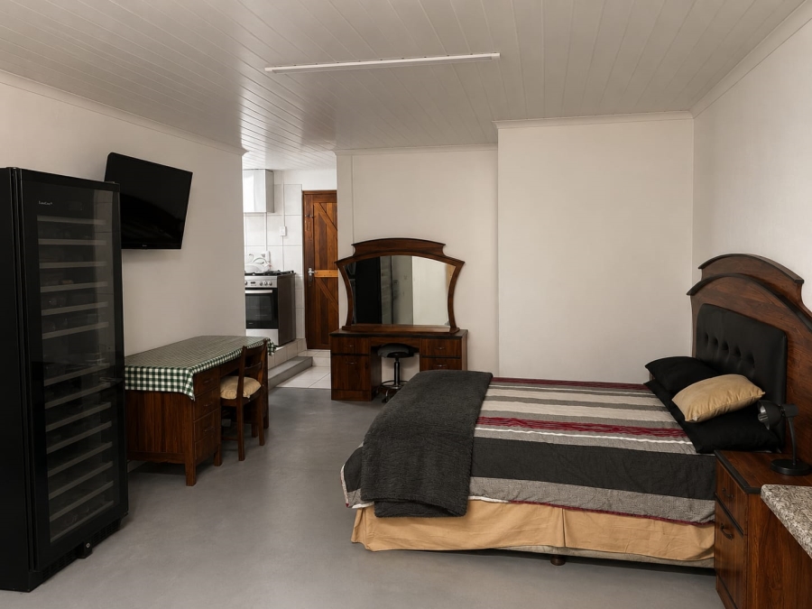 5 Bedroom Property for Sale in Stilbaai Wes Western Cape